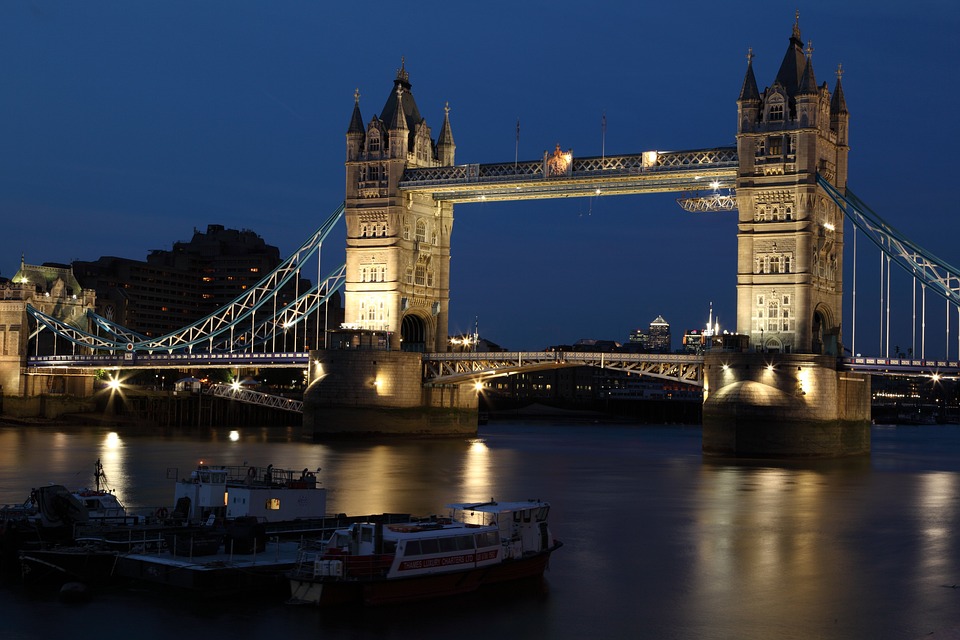 czarter barek anglia - london bridge